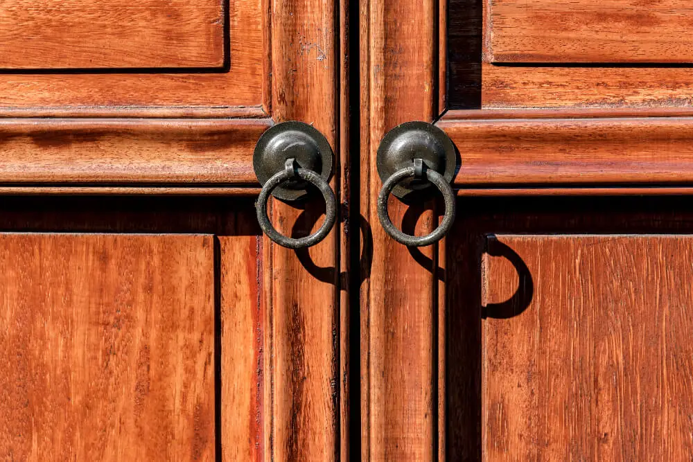 porte d’entrée en bois