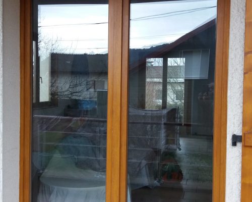 Fenêtre bois méranti